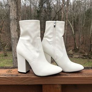 Marc Fisher Fitted Heeled Ankle Boots - 8.5 M